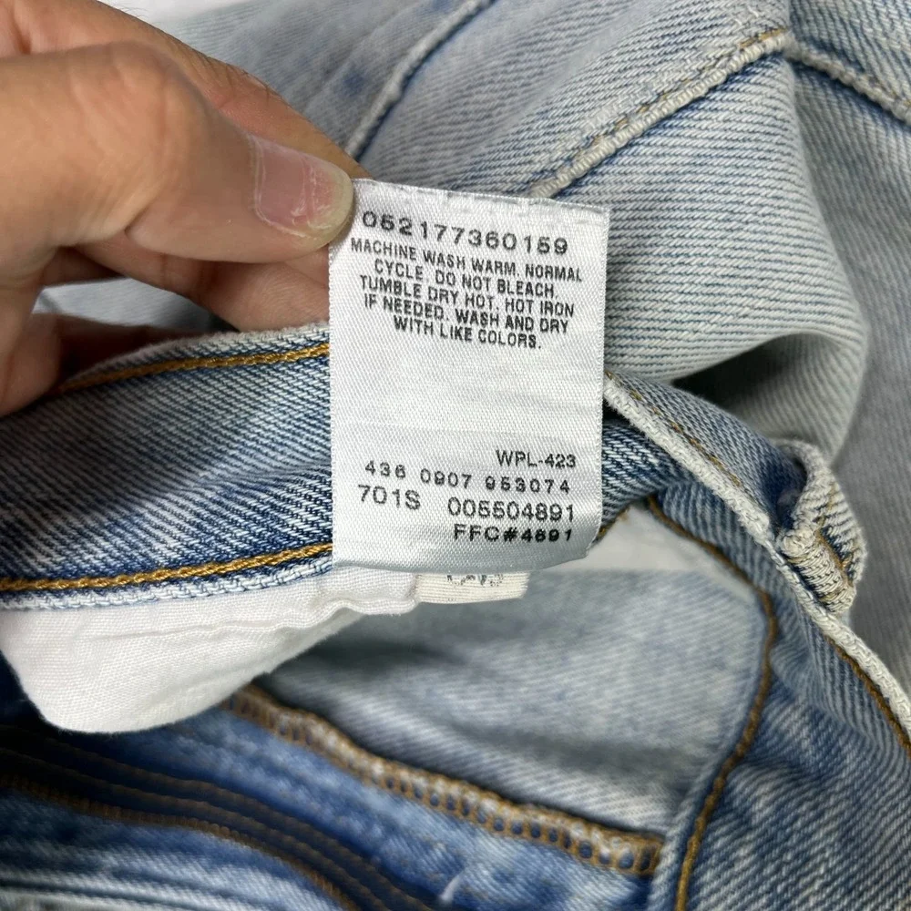 Levi's 550‎ Relaxed Fit Jeans Men's 39X30 Blue Denim Pockets Zip Fly - Flaws